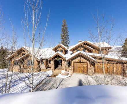 Life at the Lake in the Winter - Grand Lake, CO Premium Custom Home Build