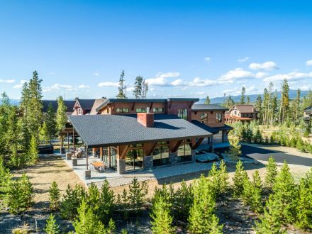 Modern Twist to a Mountain Home - Winter Park, CO Premier Home Build