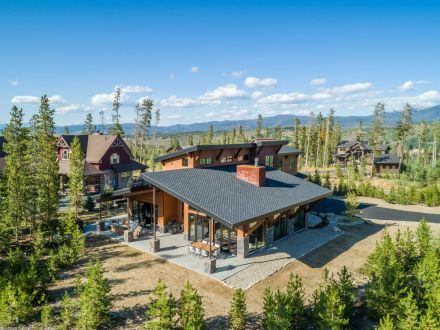 Modern Twist to a Mountain Home - Winter Park, CO Premier Home Build