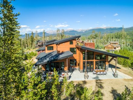 Modern Twist to a Mountain Home - Winter Park, CO Premier Home Build